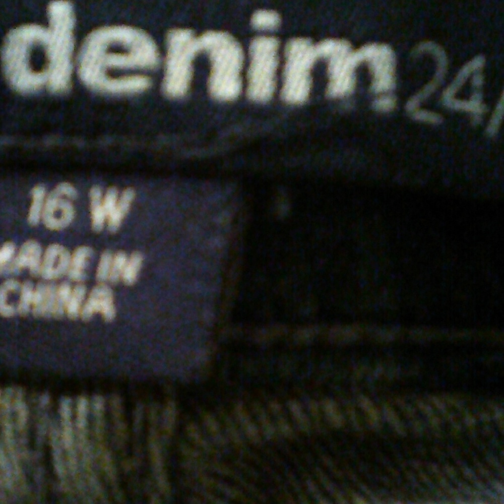 Jeans - Picture 2 of 3